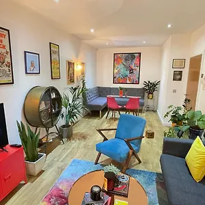 https://flat-7-stephenson-house-yarm.yorkshirehotels.net