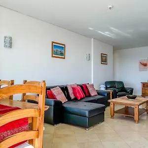 https://aq-310-incrivel-apartamento-de-dois-quartos-com-vista.hotelaalgarve.com